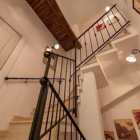 La Casa Degli Angeli Bed & Breakfast 4*