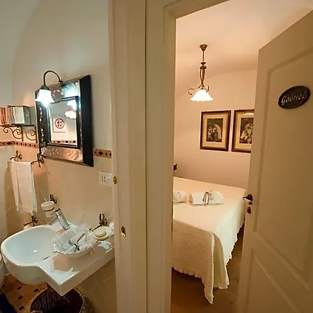 Bed & Breakfast La Casa Degli Angeli 4*